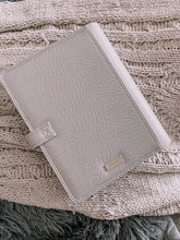 Load image into Gallery viewer, Croc Planner Agenda Cover A5