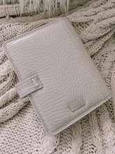 Load image into Gallery viewer, B grade- Croc Planner Agenda Cover Personal size