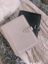 Load image into Gallery viewer, Croc Planner Agenda Cover A5